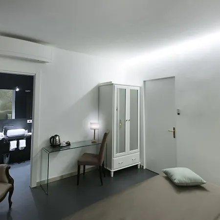 Affittacamere Residenza Monfy 3*